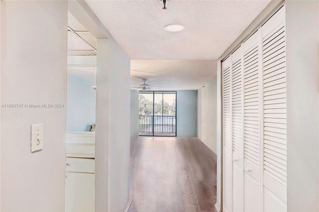 $2,100 | 2788 Tennis Club Drive, Unit 201