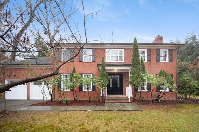 $3,695,000 | 18 Fox Meadow Road | Old Scarsdale