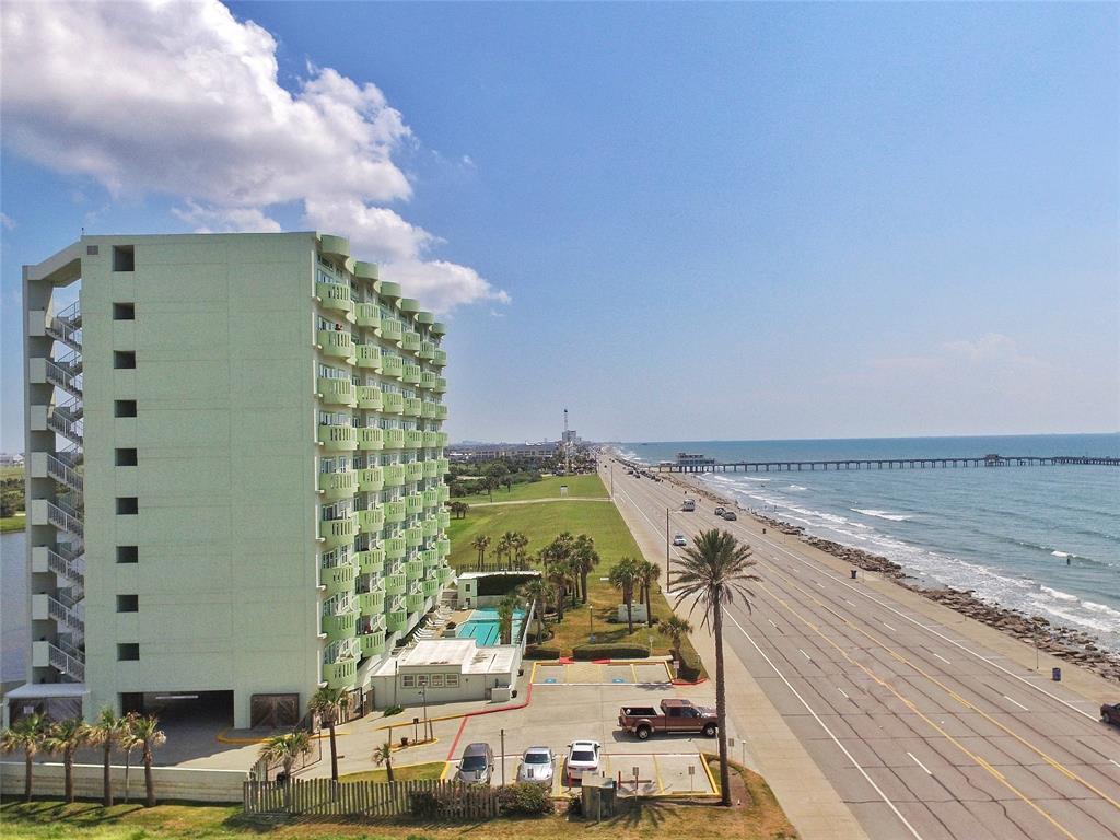 Welcome to Ocean Grove Condominiums located on Seawall Blvd directly across from the Gulf of Mexico. Unit 702 is located on the 7th floor & you will be able to look out to unobstructed Gulf views as well as enjoy Gulf breezes all year long!