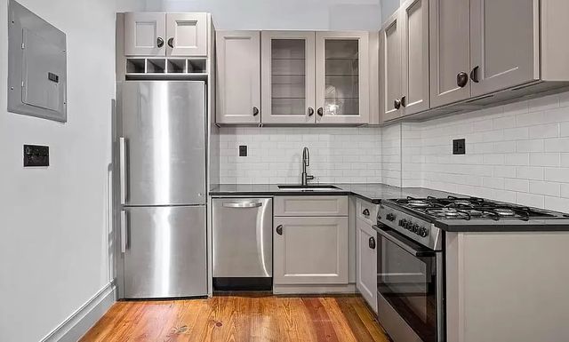 $3,750 | 390 5th Avenue, Unit 2L | Park Slope