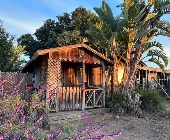 $1,650,000 | 910 Pear Street | Downtown-Old Town Carpinteria