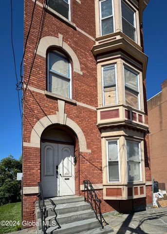 $1,800 | 235 9th Street, Unit 3 | North Central