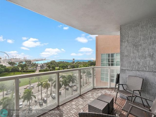 $550,000 | 244 Biscayne Boulevard, Unit 701 | Vizcayne