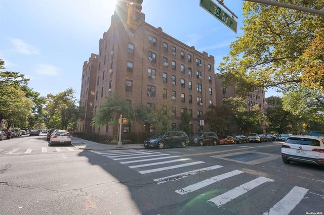 $779,000 | 89-10 35th Avenue, Unit F2L | Jackson Heights