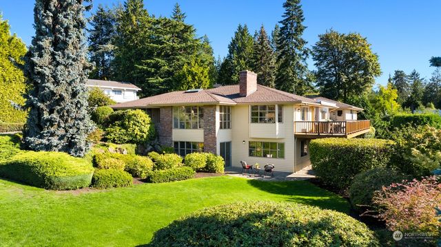 $4,560,000 | 8947 Northeast 36th Street | Yarrow Point