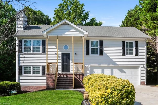 $2,070 | 402 Triumphant Road | Greensboro