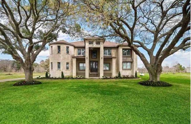 $1,199,000 | 7737 Brookside Road | Pearland