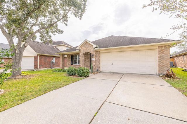 $305,000 | 2906 Bristol Bend Lane | Bay Colony