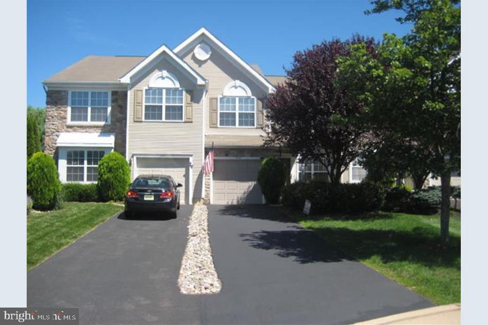 a view of house and outdoor space