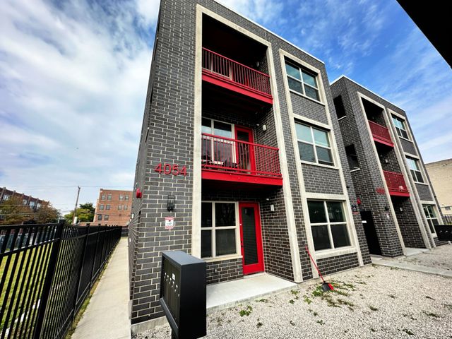 $2,150 | 4050 South Indiana Avenue, Unit 2F | Bronzeville