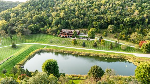 $11,000,000 | 41362 Clark Dr La Crescent | New Hartford Township - Winona County