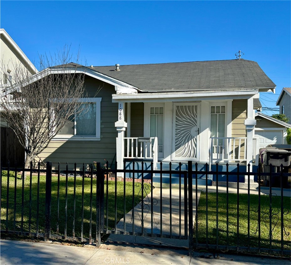 Charming California Bungalow with a long driveway and fenced backyard