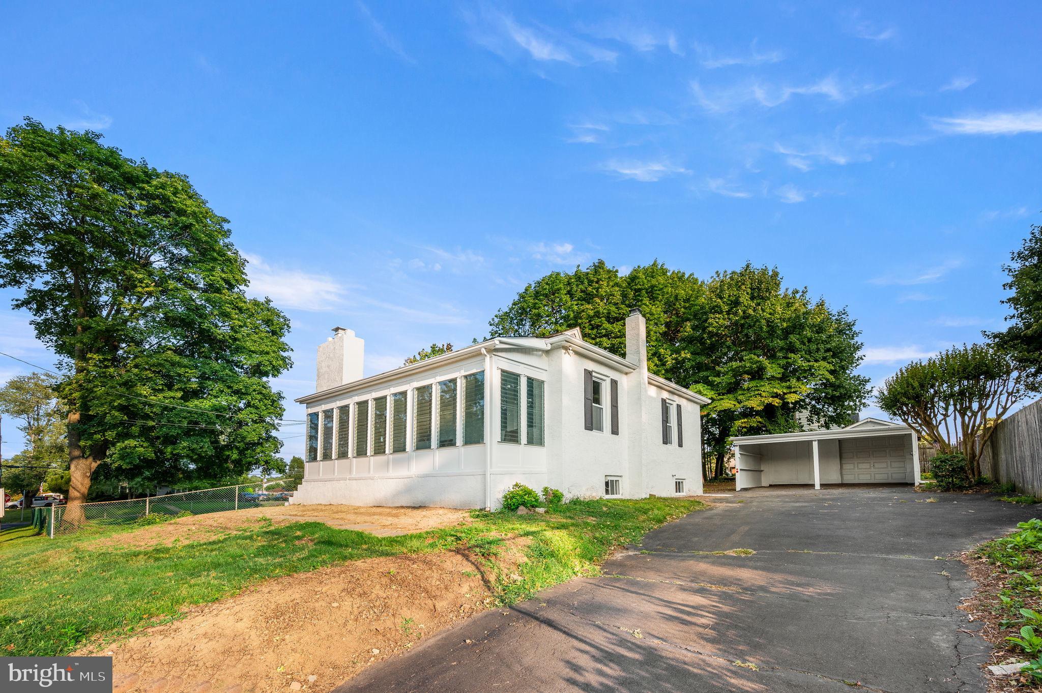 Driveway, carport & garage