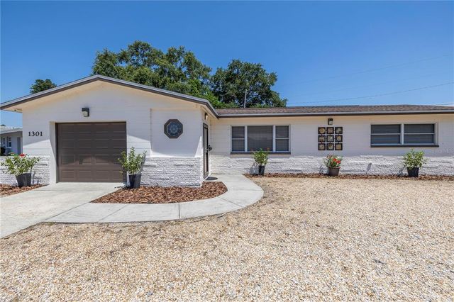 $495,000 | 1301 62nd Place South | Greater Pinellas Point