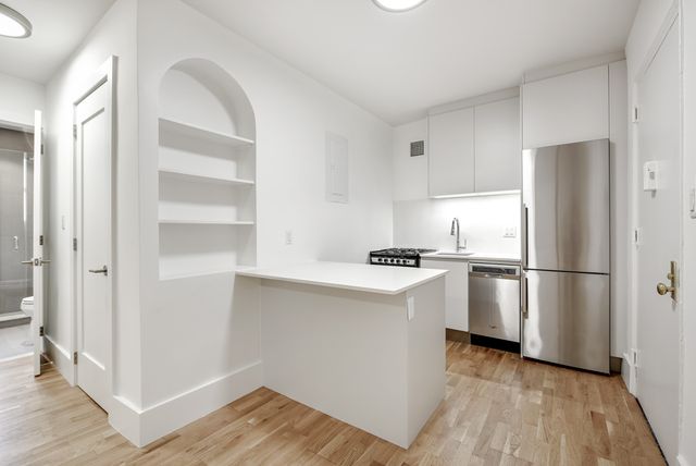 $2,950 | 130 Martense Street, Unit 2E | Flatbush