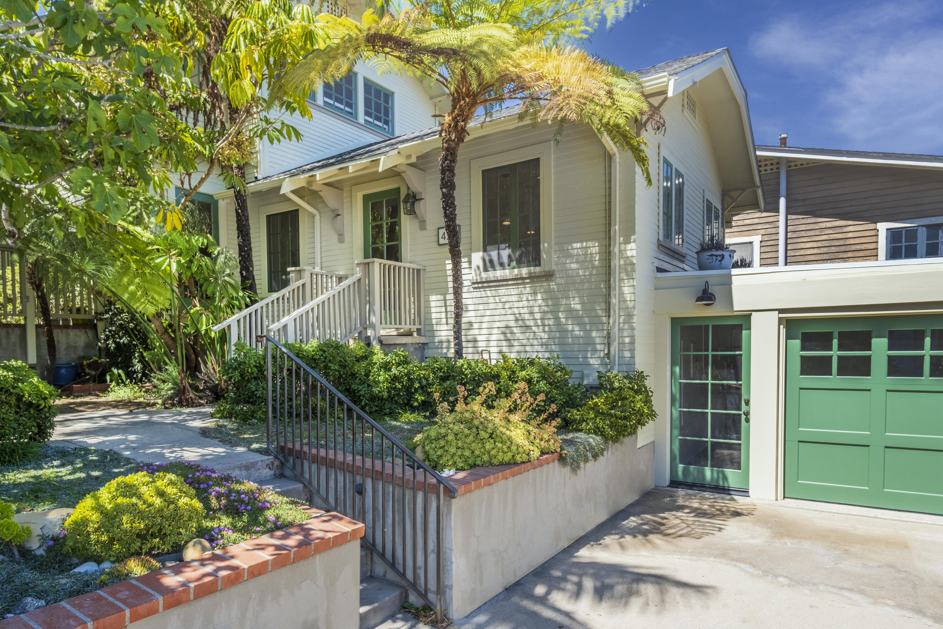 Enchanting 1922 Cottage