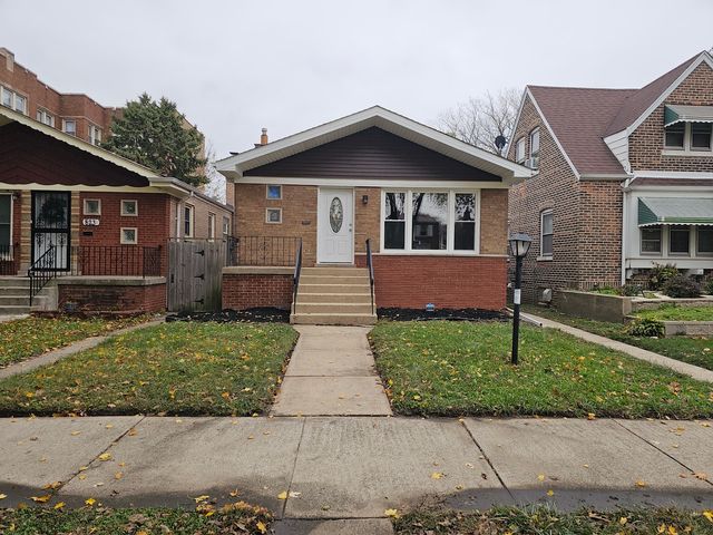 $325,988 | 8235 South Calumet Avenue | Chatham