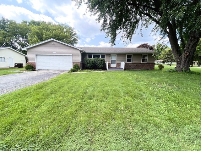 $240,000 | 1719 North Flower Street | McHenry