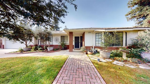 $538,000 | 6525 North Knoll Avenue | Fig Garden Loop