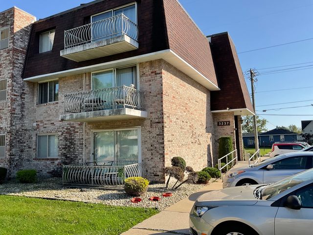 $74,900 | 3237 South Manor Drive, Unit 112 | Lansing