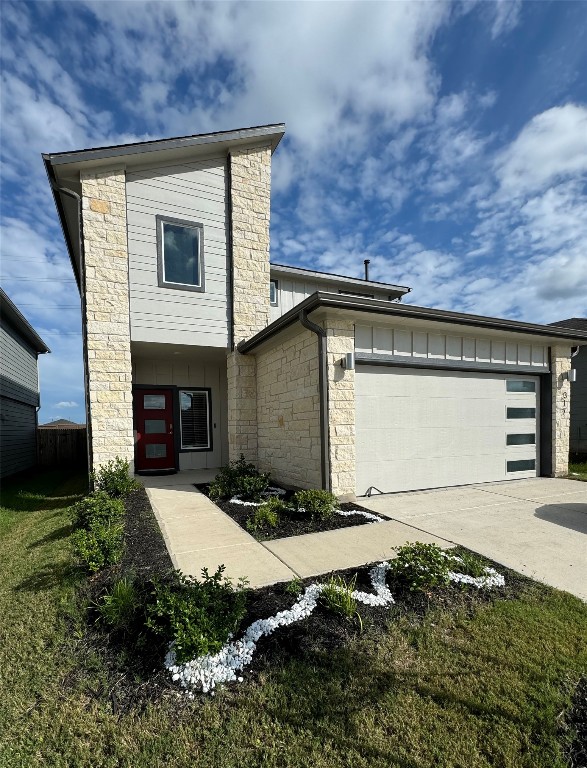 a front view of house with yard