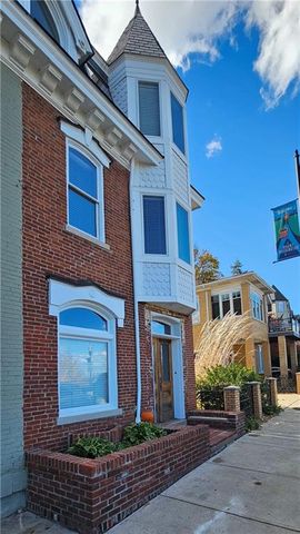 $1,000,500 | 207 Grandview Avenue | Mount Washington