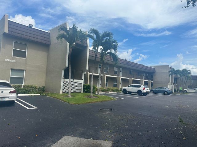 $240,000 | 2755 Casita Way, Unit 102 | Delray Beach