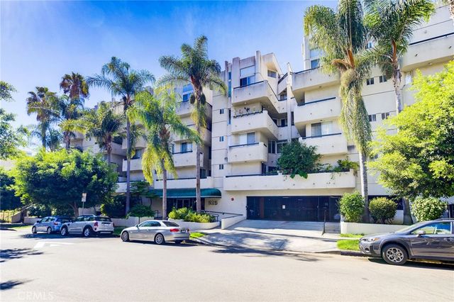 $658,000 | 525 South Berendo Street, Unit 212 | Mid-Wilshire