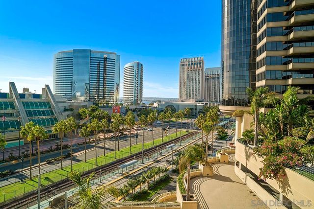 $749,900 | 200 Harbor Drive, Unit 803 | Marina