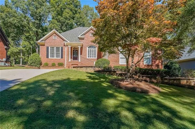 $425,000 | 8115 Parkside Lane Southeast | Covington Plantation