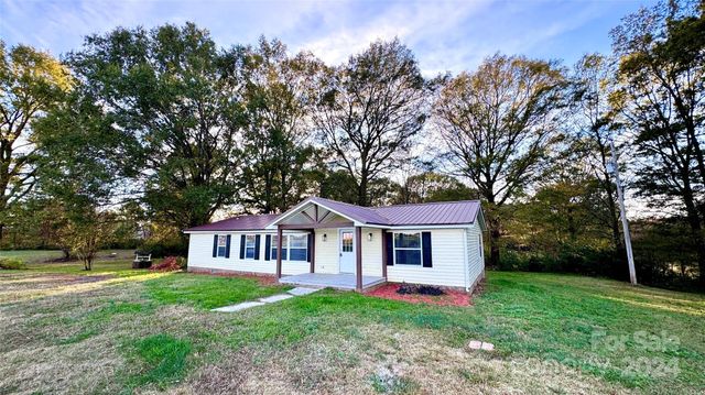 $325,000 | 6706 Wolf Pond Road | Buford Township - Union County