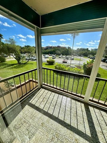 $1,950 | 7300 Northwest 17th Street, Unit 214 | Plantation Drive