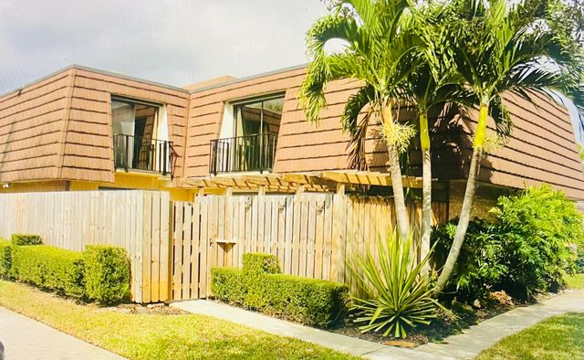 $2,850 | 317 3rd Lane | Palm Beach Gardens