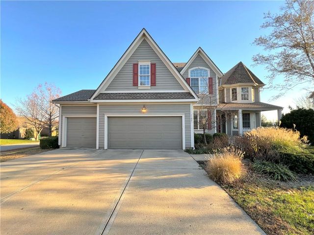 $717,500 | 21009 West 81st Terrace | Shawnee Mission