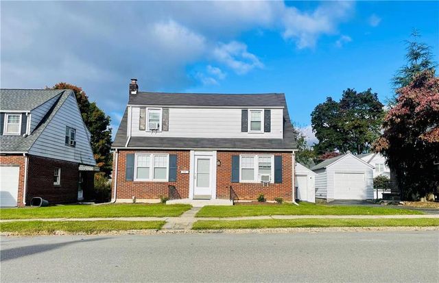 $334,999 | 1427 Montrose Avenue | Bethlehem Heights