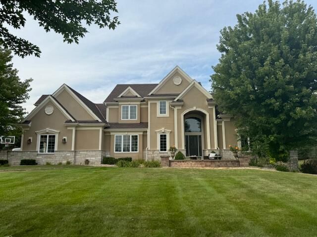 $1,290,000 | 2180 Coachmen Court | Delafield