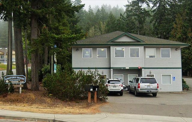 $730 | 24170 Highway 3 | Belfair