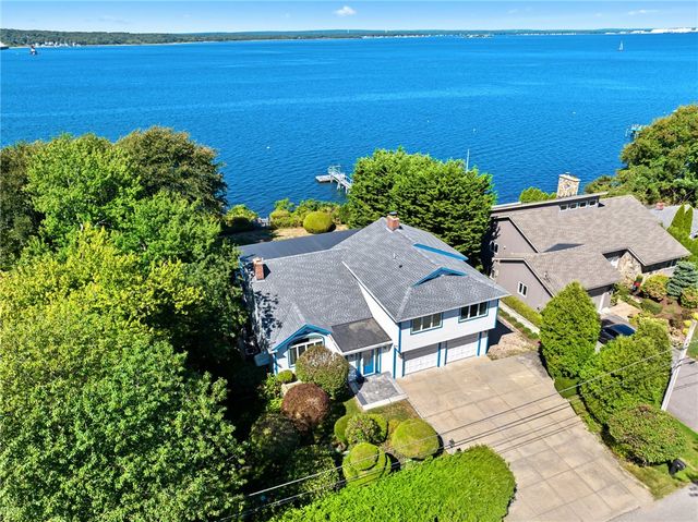 $3,390,000 | 161 Seaside Drive | Jamestown Shores