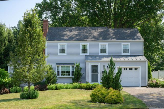 $499,999 | 11 Crestwood Road | West Hartford