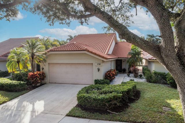 $529,900 | 2795 Hawthorne Lane | The Villages of Palm Beach Lakes