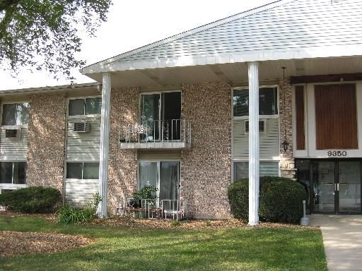 $1,800 | 9350 West Church Street, Unit 2C | Maine Township - Cook County