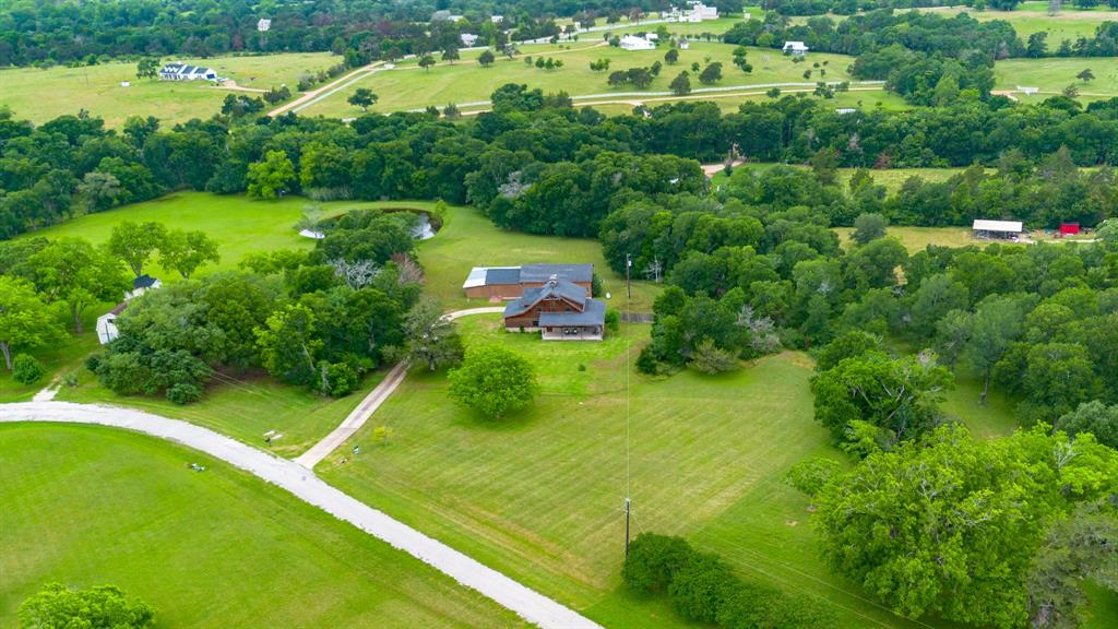 a view of an outdoor space and a yard