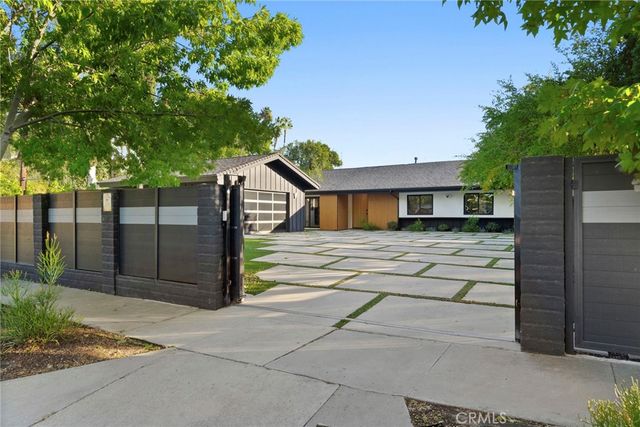 $1,799,000 | 22400 Bessemer Street | Woodland Hills