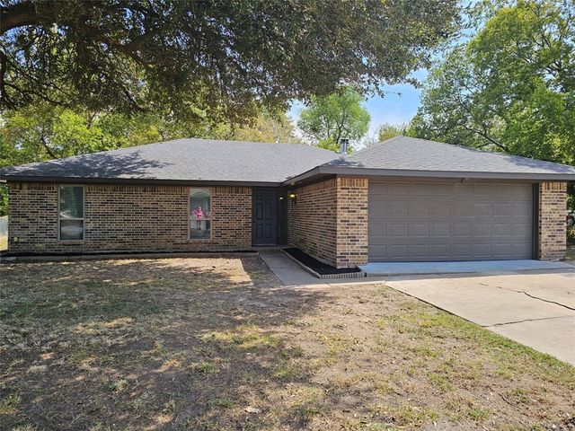 $279,900 | 100 Pecan Circle | Trenton