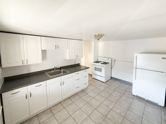 $2,200 | 28 Glenrose Road, Unit 3 | Dorchester