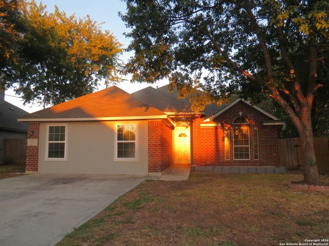 $299,500 | 843 Hueco Drive | New Braunfels