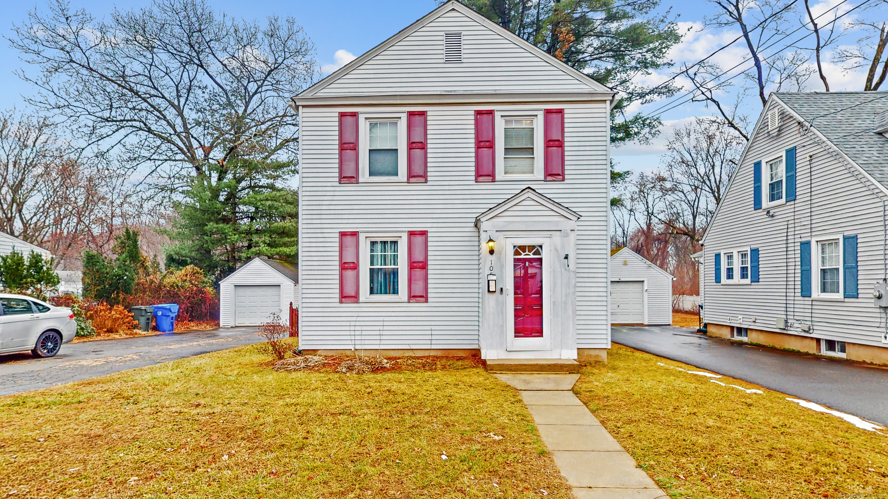 a front view of house with yard