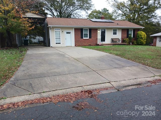 $360,000 | 105 Marine Drive | Pineville