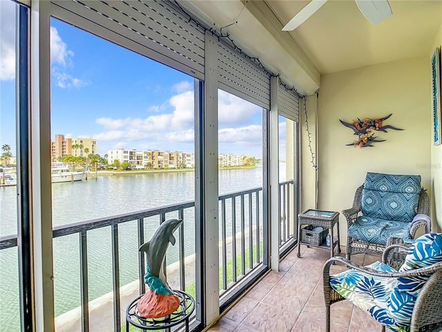 $269,000 | 7420 Bay Island Drive South, Unit 275 | South Pasadena