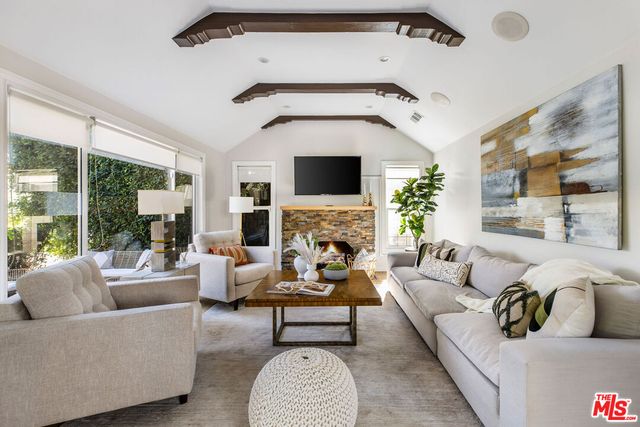 $1,925,000 | 453 North Croft Avenue | Beverly Center-Miracle Mile